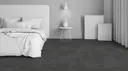560
